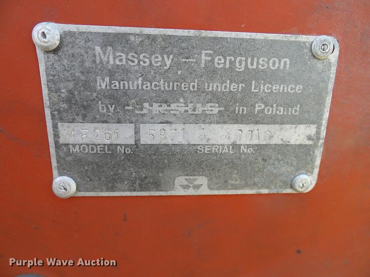 image for item DD1447 1992 Massey Fergusen 261 tractor