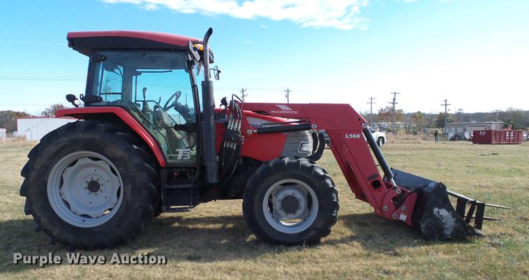 image for item DD1448 2009 McCormick CX110 MFWD tractor