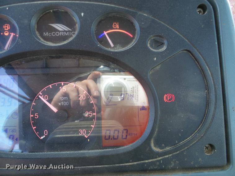 image for item DD1448 2009 McCormick CX110 MFWD tractor