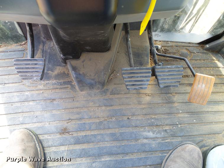 image for item DD1448 2009 McCormick CX110 MFWD tractor