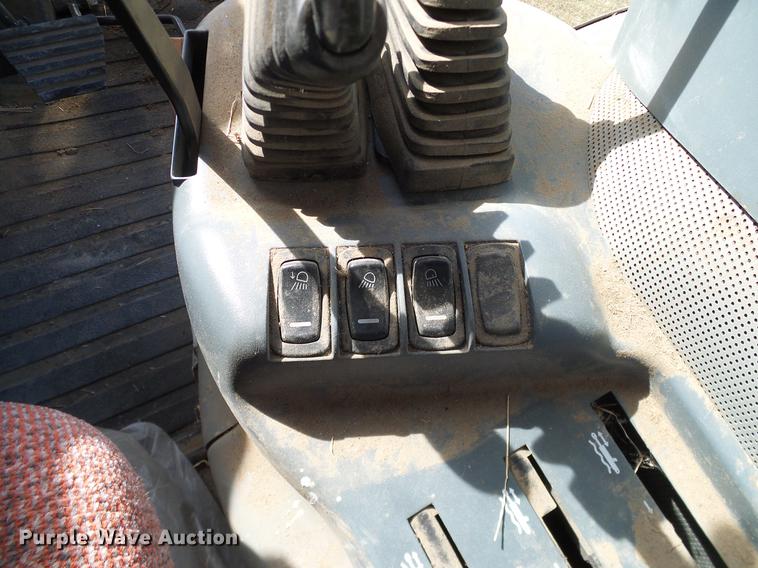 image for item DD1448 2009 McCormick CX110 MFWD tractor