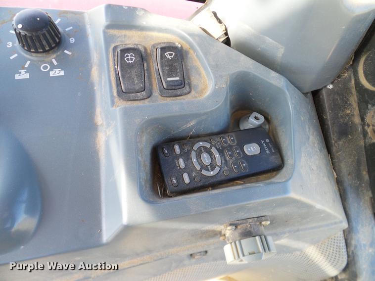 image for item DD1448 2009 McCormick CX110 MFWD tractor