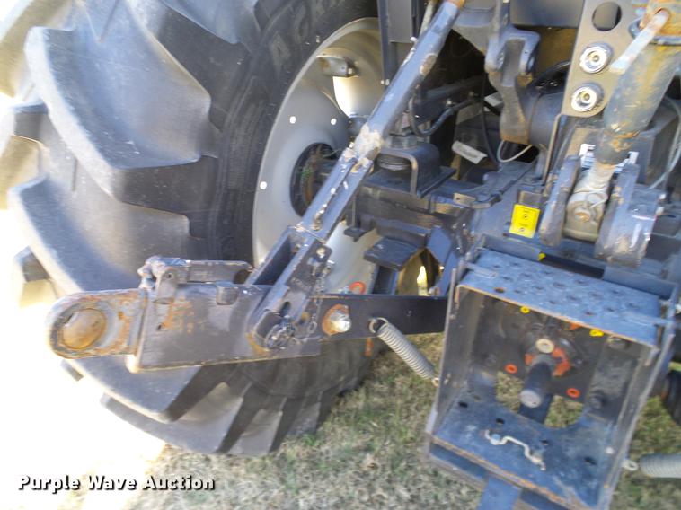 image for item DD1448 2009 McCormick CX110 MFWD tractor