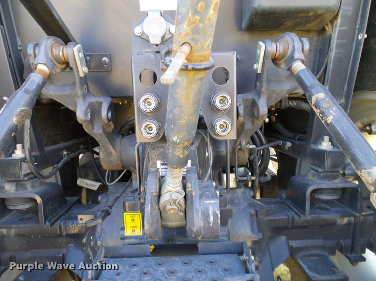 image for item DD1448 2009 McCormick CX110 MFWD tractor