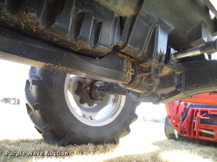 image for item DD1448 2009 McCormick CX110 MFWD tractor