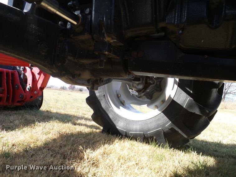 image for item DD1448 2009 McCormick CX110 MFWD tractor