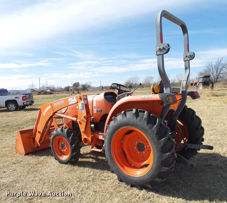 image for item DD1449 2012 Kubota L3200DT tractor
