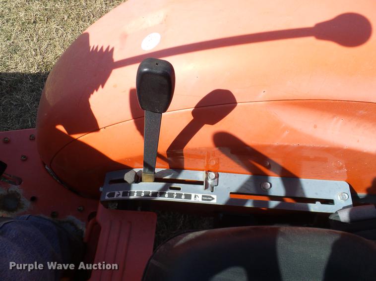 image for item DD1449 2012 Kubota L3200DT tractor