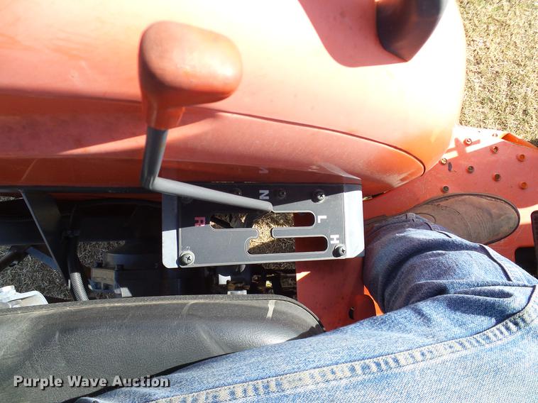 image for item DD1449 2012 Kubota L3200DT tractor