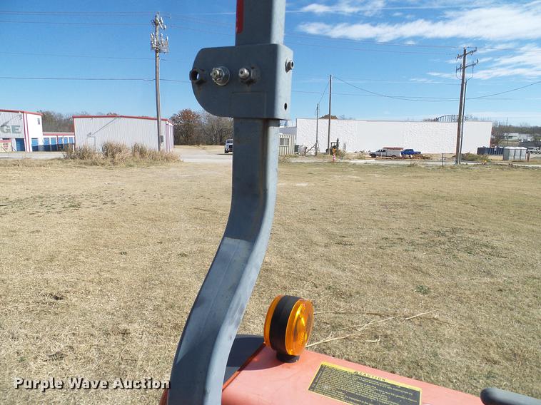 image for item DD1449 2012 Kubota L3200DT tractor