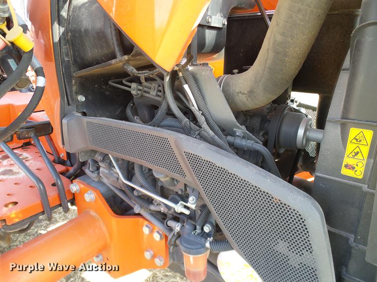 image for item DD1449 2012 Kubota L3200DT tractor