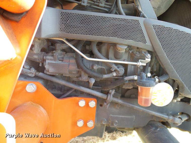 image for item DD1449 2012 Kubota L3200DT tractor