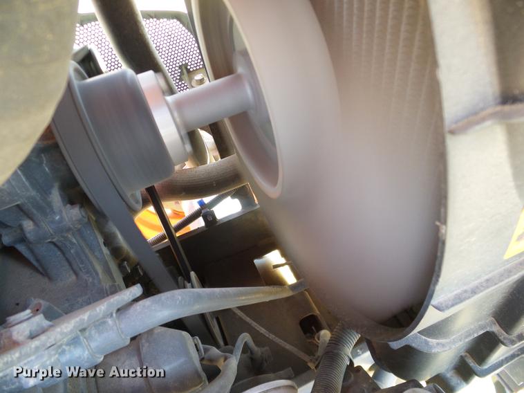 image for item DD1449 2012 Kubota L3200DT tractor