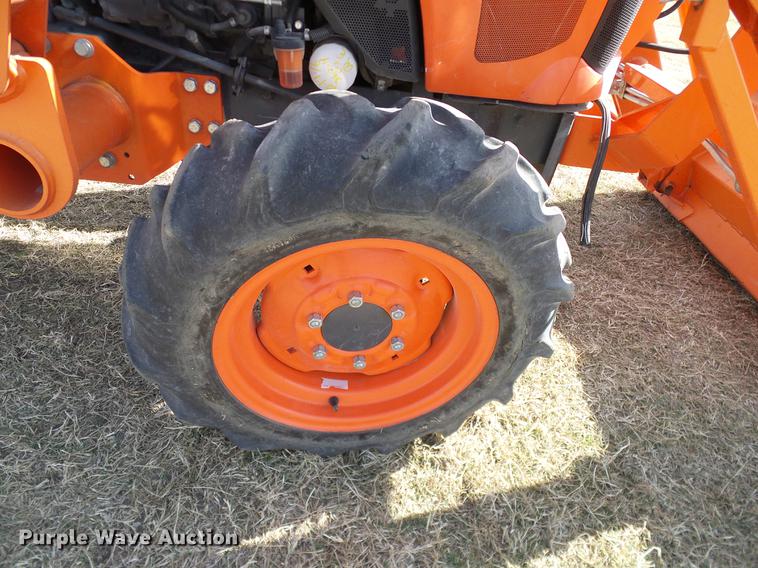 image for item DD1449 2012 Kubota L3200DT tractor