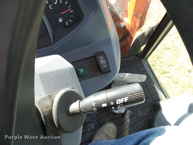 image for item DD1450 2015 Kubota L3560HSTC MFWD tractor