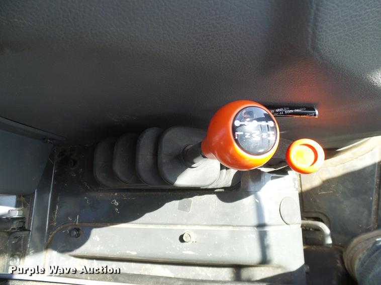 image for item DD1450 2015 Kubota L3560HSTC MFWD tractor