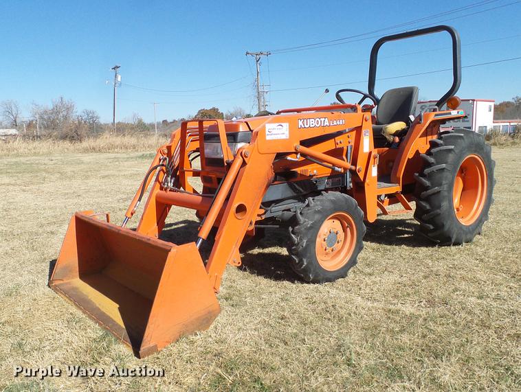 image for item DD1451 Kubota L3010GST MFWD tractor
