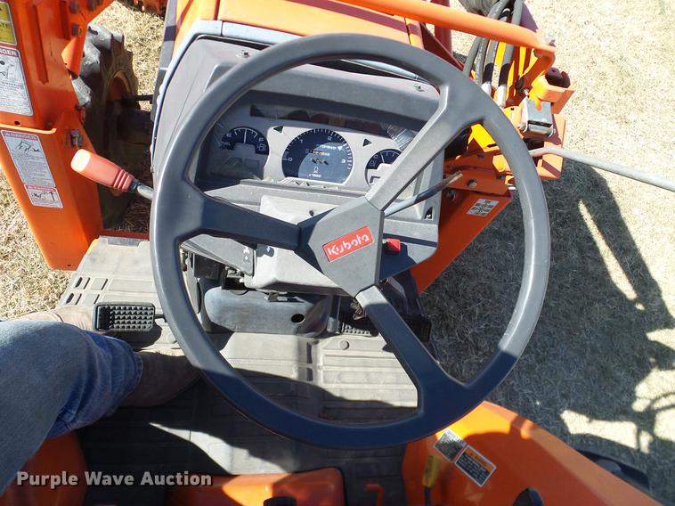image for item DD1451 Kubota L3010GST MFWD tractor
