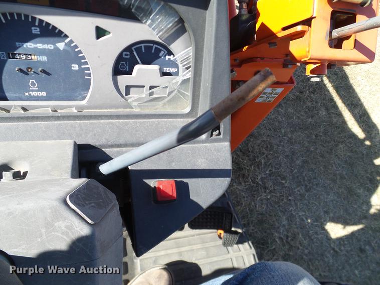 image for item DD1451 Kubota L3010GST MFWD tractor