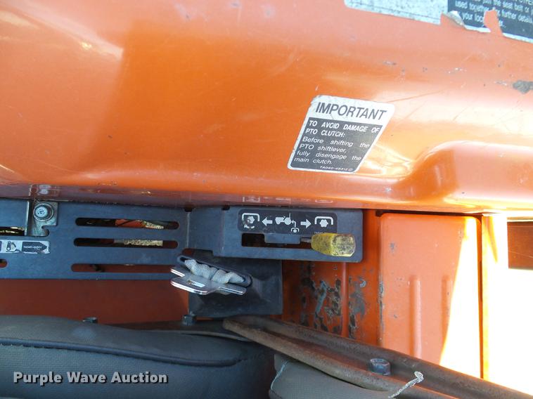 image for item DD1451 Kubota L3010GST MFWD tractor