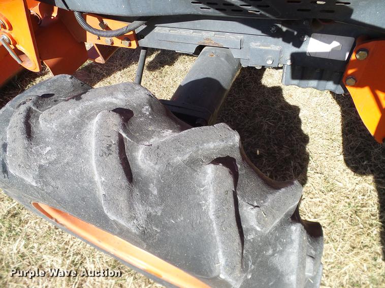 image for item DD1451 Kubota L3010GST MFWD tractor