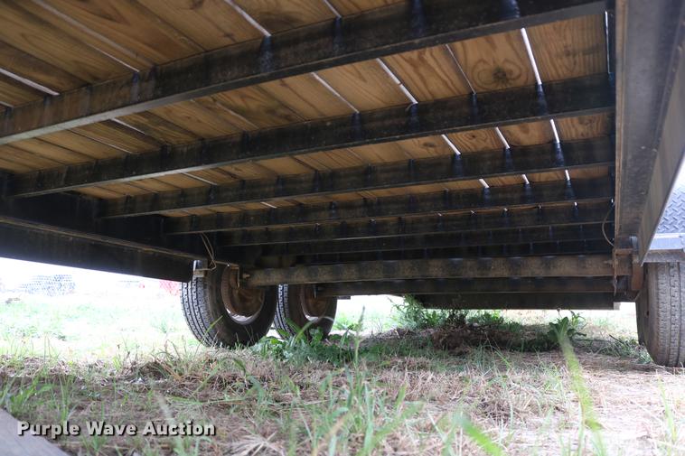 image for item DD1471 2007 PJ C8242 equipment trailer