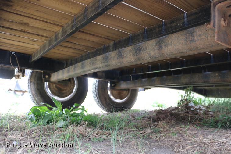 image for item DD1471 2007 PJ C8242 equipment trailer