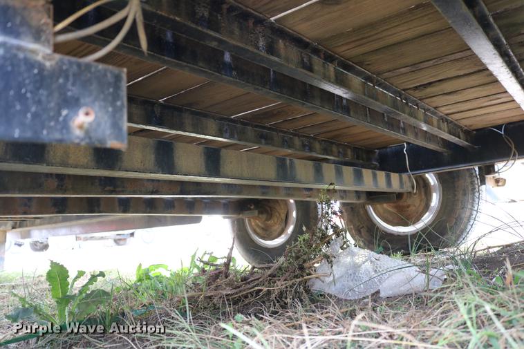 image for item DD1471 2007 PJ C8242 equipment trailer