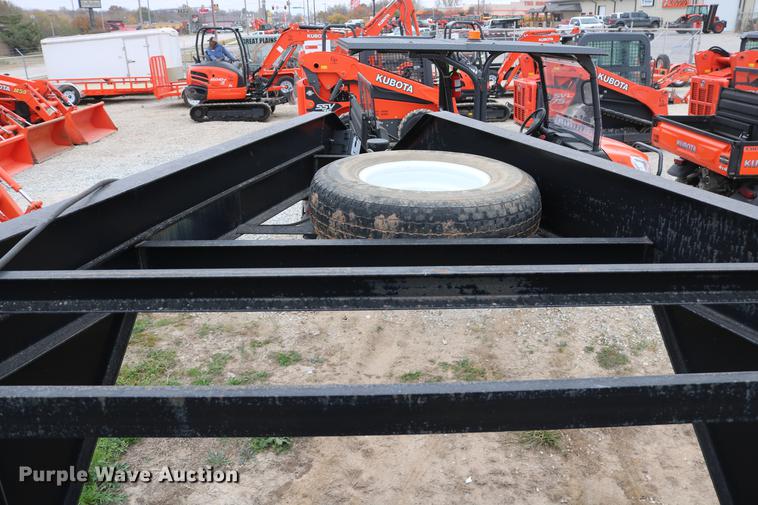 image for item DD1471 2007 PJ C8242 equipment trailer