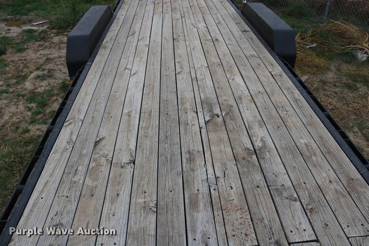 image for item DD1471 2007 PJ C8242 equipment trailer