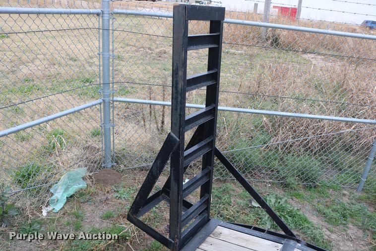 image for item DD1471 2007 PJ C8242 equipment trailer