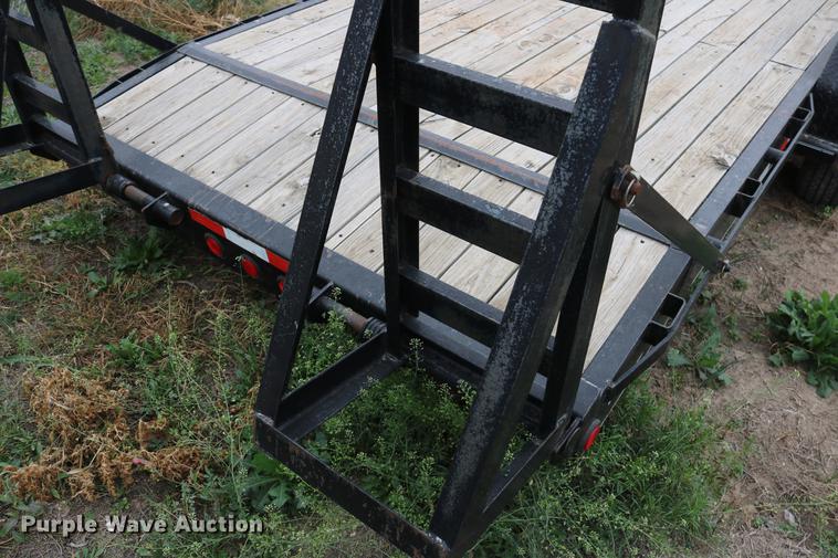 image for item DD1471 2007 PJ C8242 equipment trailer