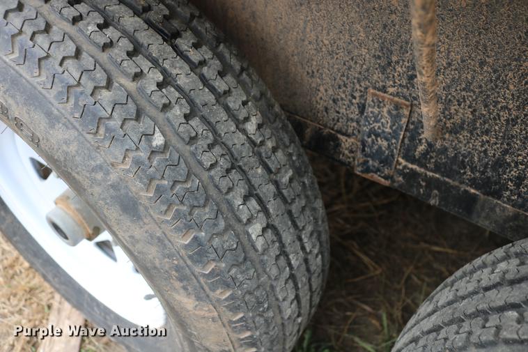 image for item DD1471 2007 PJ C8242 equipment trailer