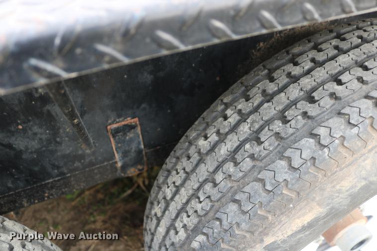 image for item DD1471 2007 PJ C8242 equipment trailer