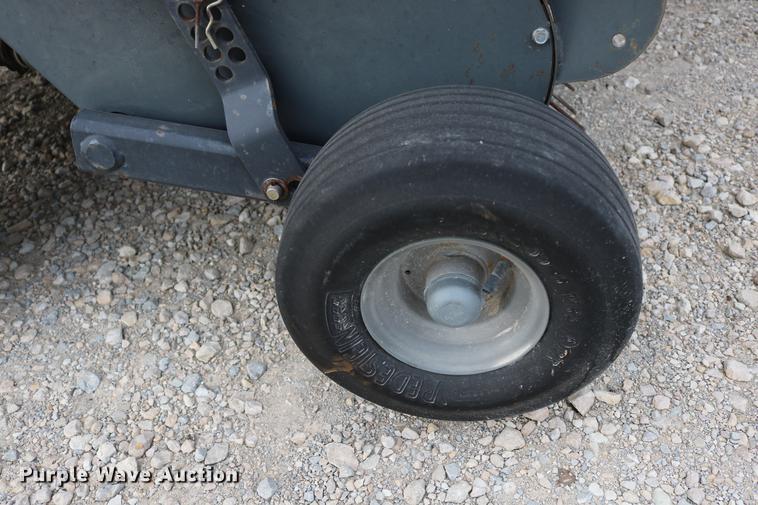 image for item DD1473 Vicon RV1601 Infobale round baler