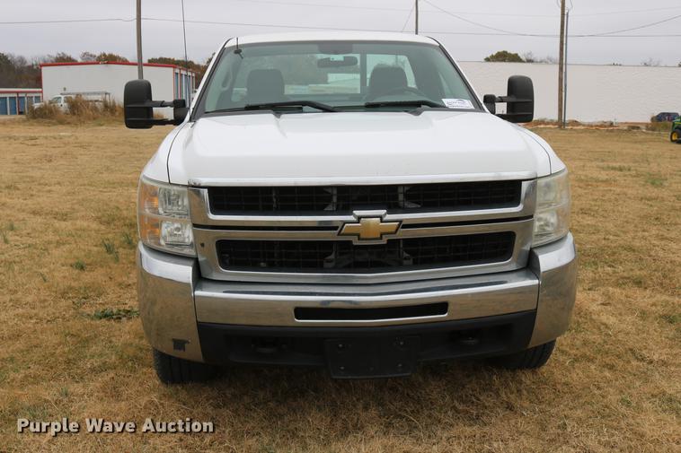image for item DD1474 2008 Chevrolet Silverado 3500HD utility bed pickup truck
