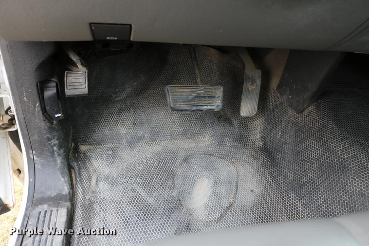 image for item DD1474 2008 Chevrolet Silverado 3500HD utility bed pickup truck