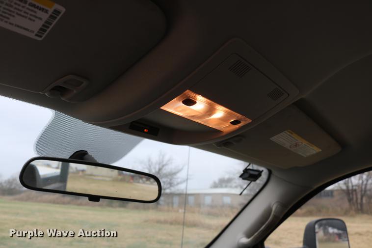 image for item DD1474 2008 Chevrolet Silverado 3500HD utility bed pickup truck