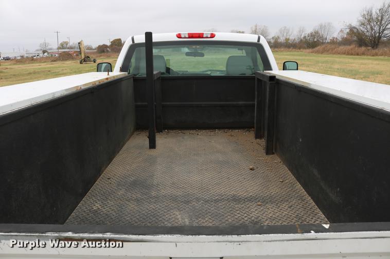 image for item DD1474 2008 Chevrolet Silverado 3500HD utility bed pickup truck