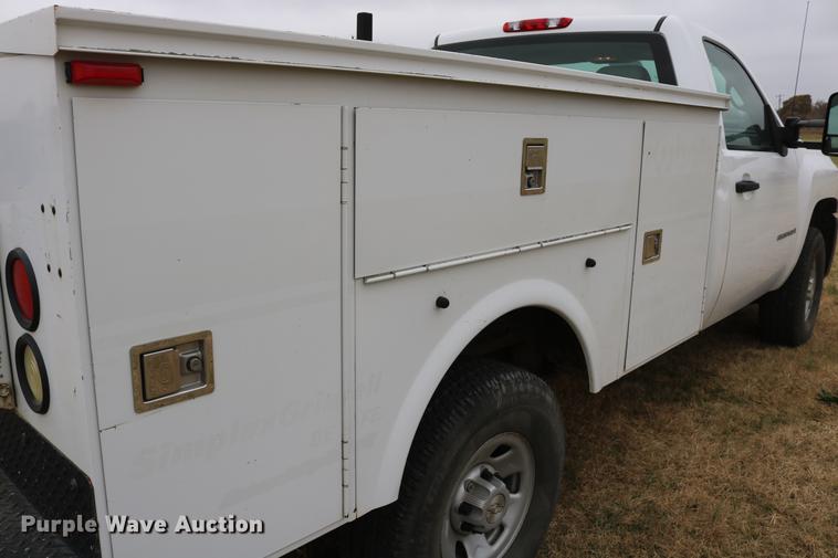 image for item DD1474 2008 Chevrolet Silverado 3500HD utility bed pickup truck