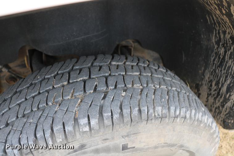 image for item DD1474 2008 Chevrolet Silverado 3500HD utility bed pickup truck