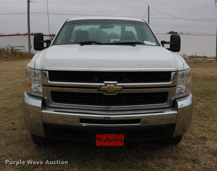 image for item DD1475 2008 Chevrolet Silverado 3500HD utility bed pickup truck