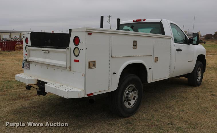 image for item DD1475 2008 Chevrolet Silverado 3500HD utility bed pickup truck