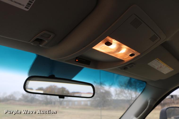 image for item DD1475 2008 Chevrolet Silverado 3500HD utility bed pickup truck