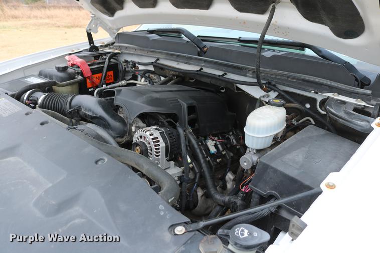 image for item DD1475 2008 Chevrolet Silverado 3500HD utility bed pickup truck