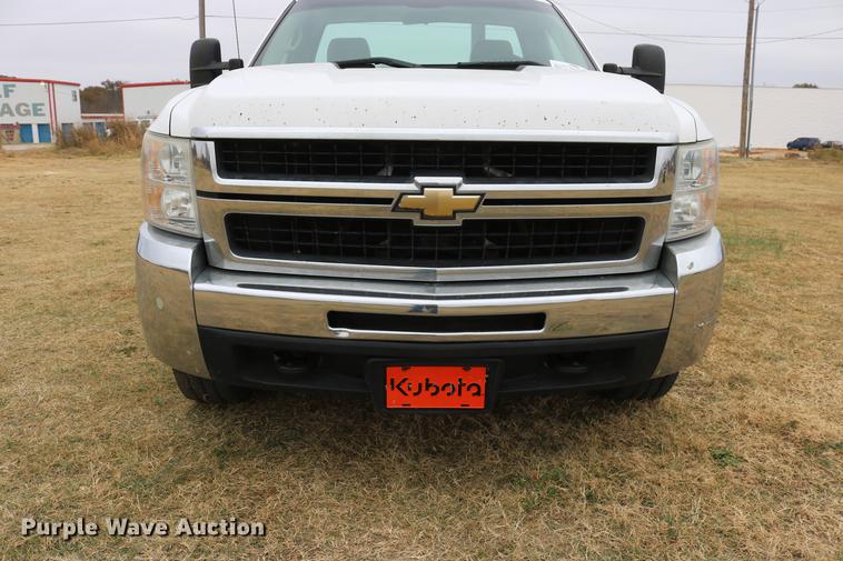 image for item DD1475 2008 Chevrolet Silverado 3500HD utility bed pickup truck