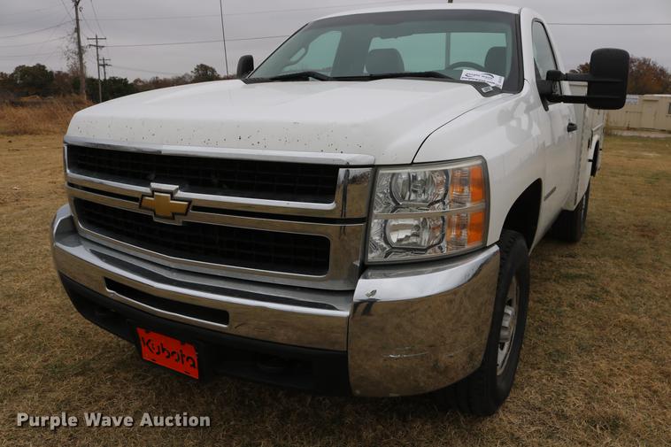 image for item DD1475 2008 Chevrolet Silverado 3500HD utility bed pickup truck