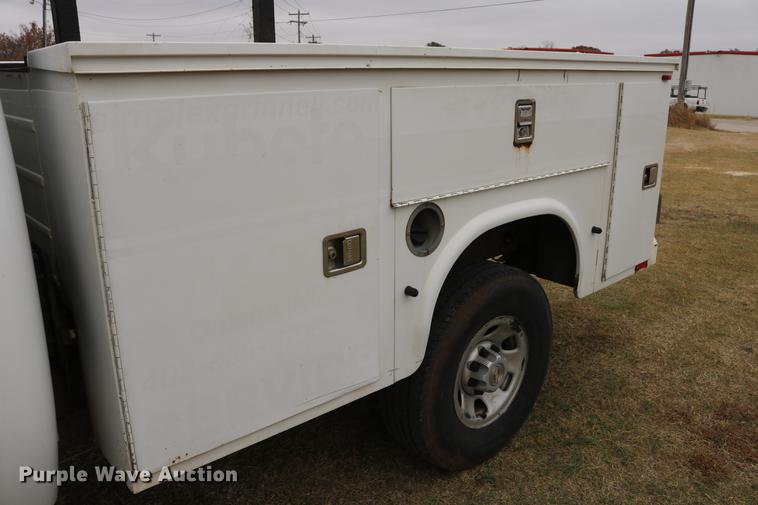 image for item DD1475 2008 Chevrolet Silverado 3500HD utility bed pickup truck