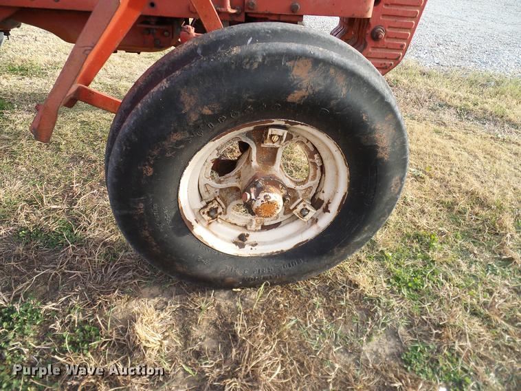 image for item DD1477 Belarus 400A tractor