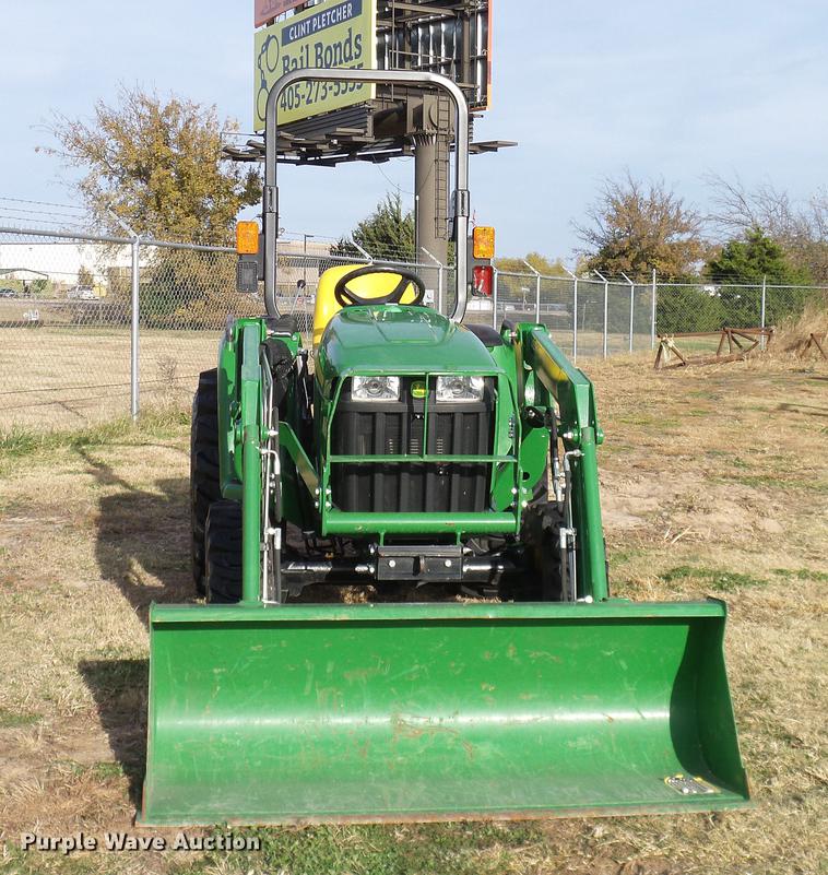 image for item DD1478 2015 John Deere 3038E MFWD tractor